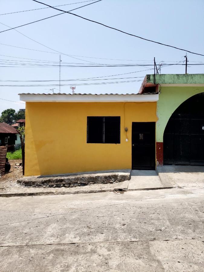 Judys Home - Bed And Breakfast Retalhuleu Exterior photo